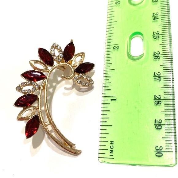 Ear Cuff Climber Red Gold Tone Rhinestone - Picture 3 of 4